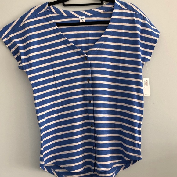 Old Navy Tops - NWT. Button down cotton top.